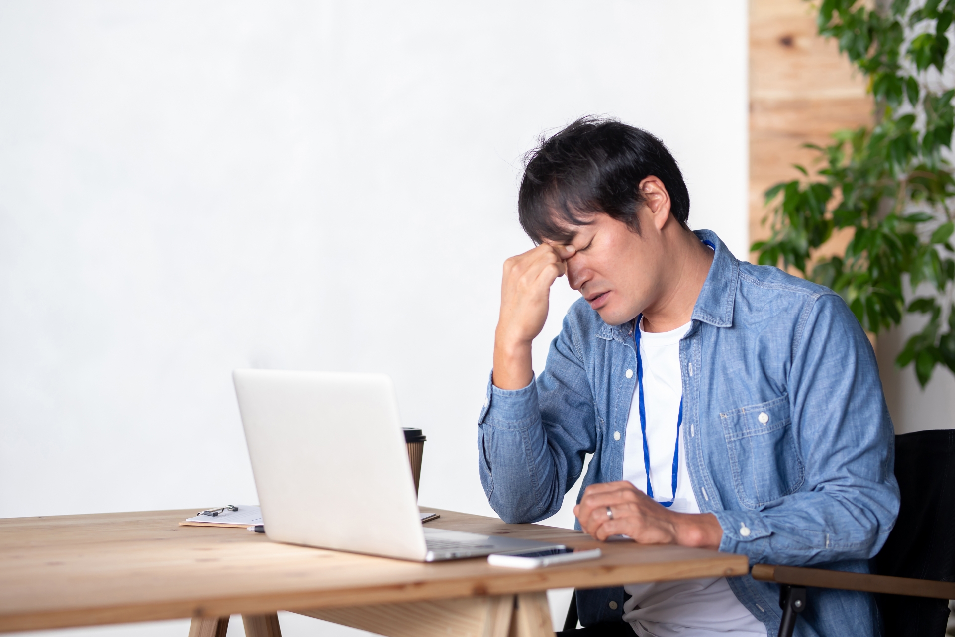 なぜアイマスクを使うと目の疲れがとれるの？