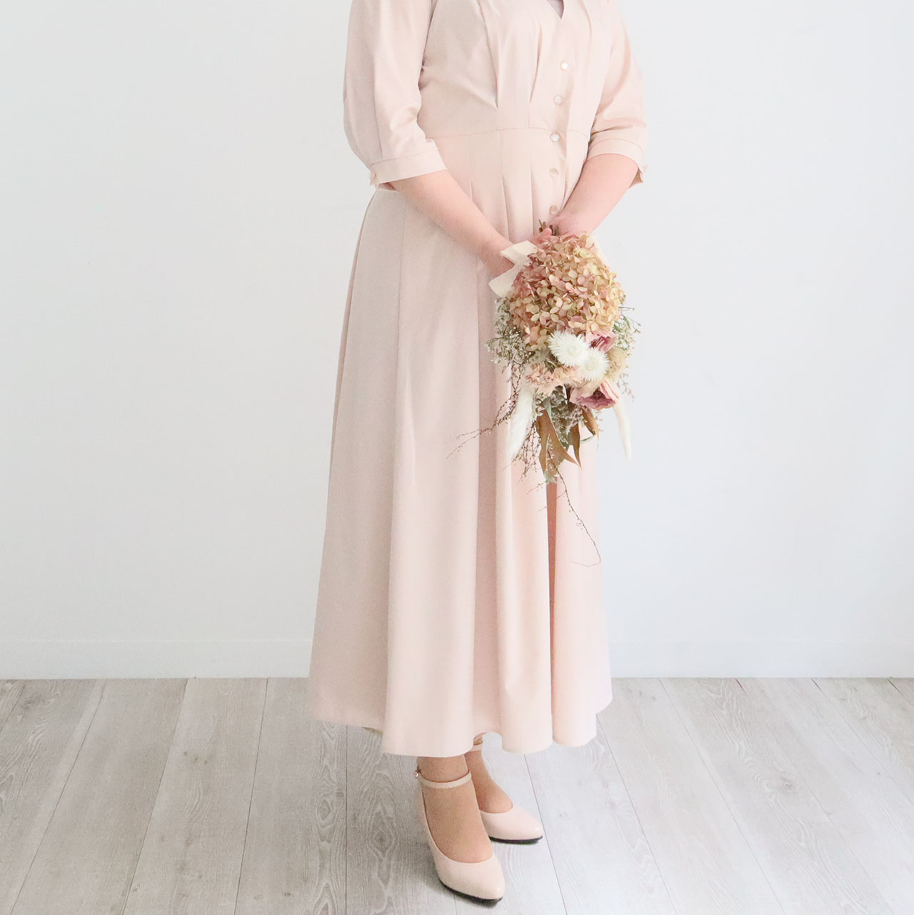 上品な繊細さはウェディングシーンやギフトにぴったり