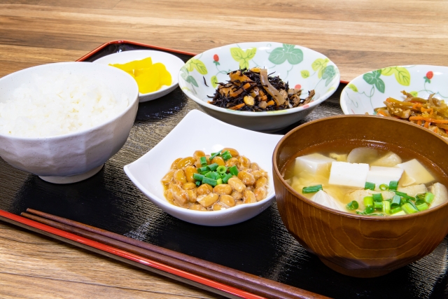 「かける」「つける」「まぜる」だけでも、食べ方色々