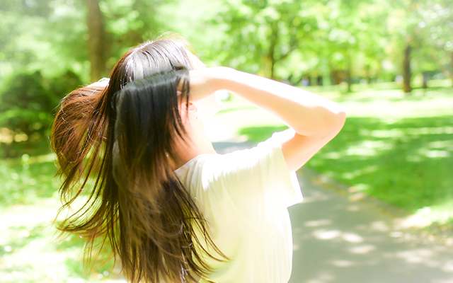 毎日のお手入れで髪をサラサラに！