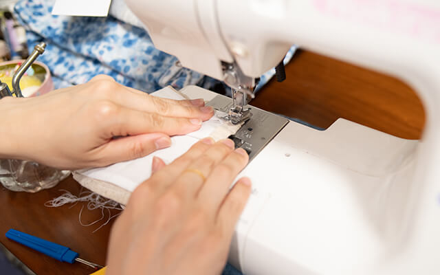 繊細なミシンがけ