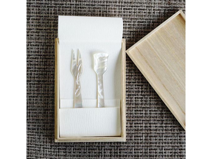 白蝶貝カトラリー2本組　桐箱入り