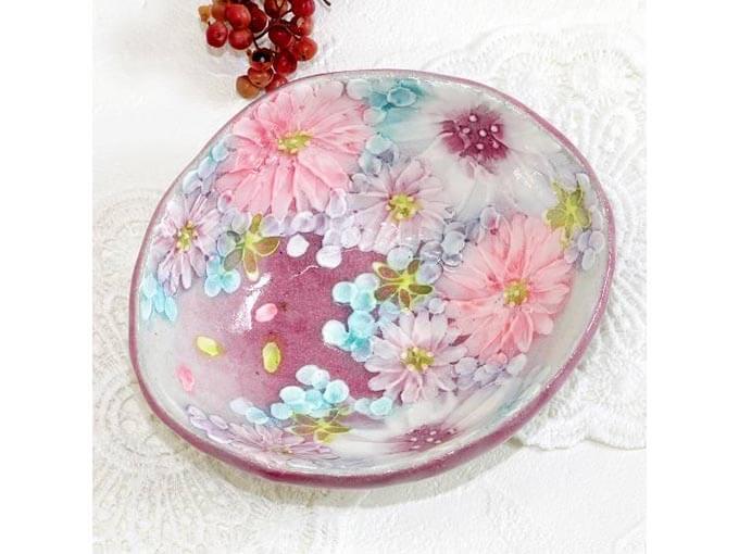 予算3000円のハイセンスなプレゼントで特におすすめの花柄の小鉢