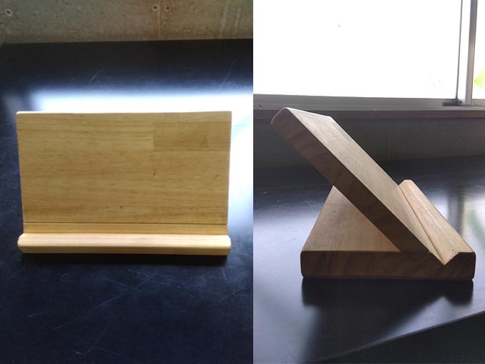 木製アイパッド立て