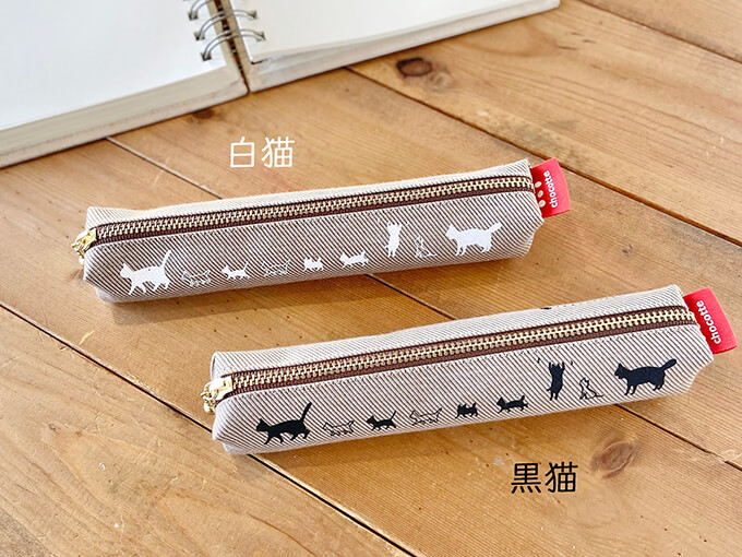 猫好きにはたまらないグッズのねこ家族のペンケース