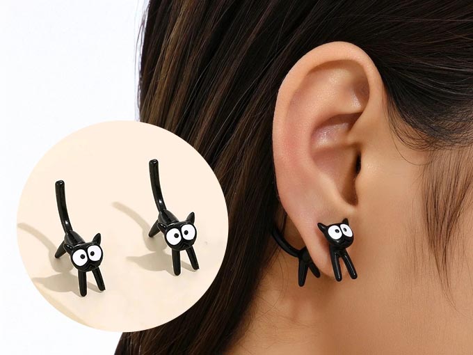 黒猫のピアス