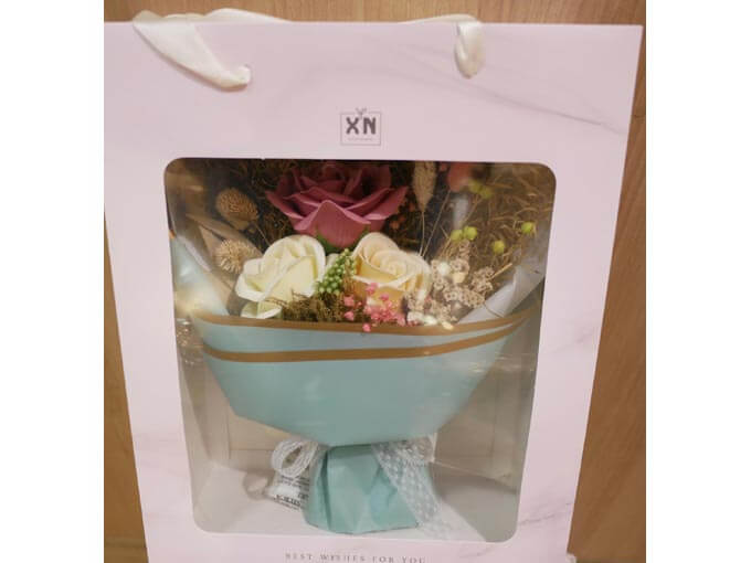 付き合ってない男性から女性へのプレゼントでおすすめの石けんのフラワーブーケ