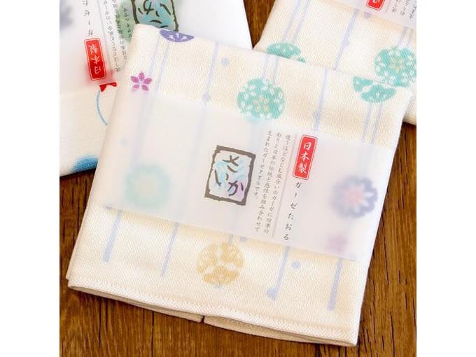 さいか　ガーゼハンカチタオル