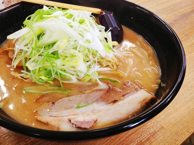 北海道名物の味噌ラーメン