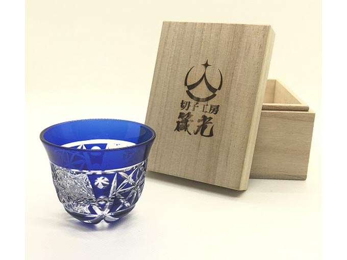 ぐいのみ・格子に菊と麻