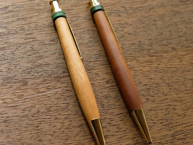 素材に桜の木を使用した