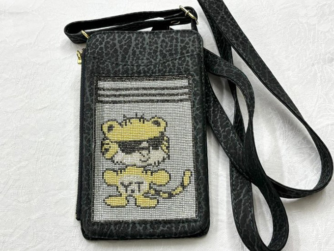 ビーズ織り本革スマホショルダーバッグ 受注生産品