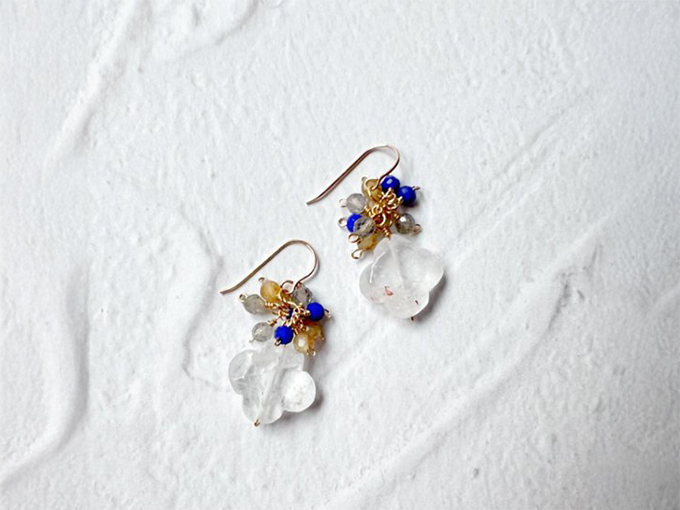 マニカラン水晶の花火ピアス