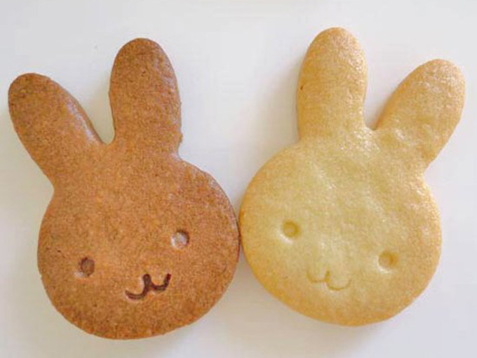 見た目がかわいいスイーツでおすすめのうさぎの顔をモチーフにしたミニクッキー