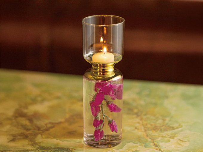 名前が刻印できるアイテムでおすすめの花瓶とキャンドルホルダーを兼ねた一品