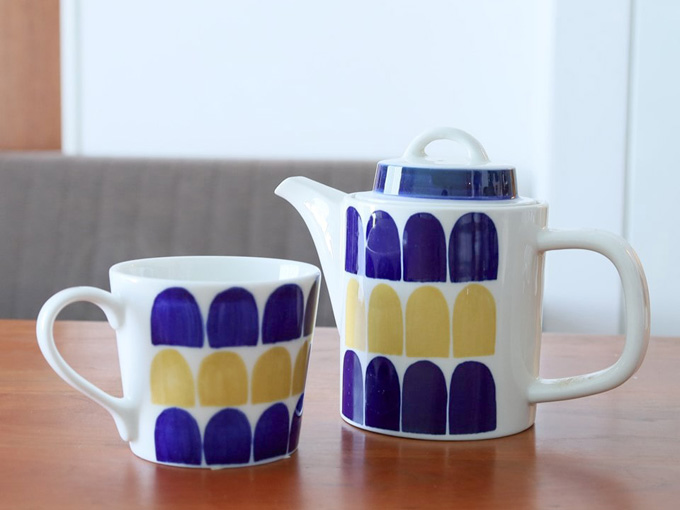 日本製北欧風デザインのポットとマグカップセット