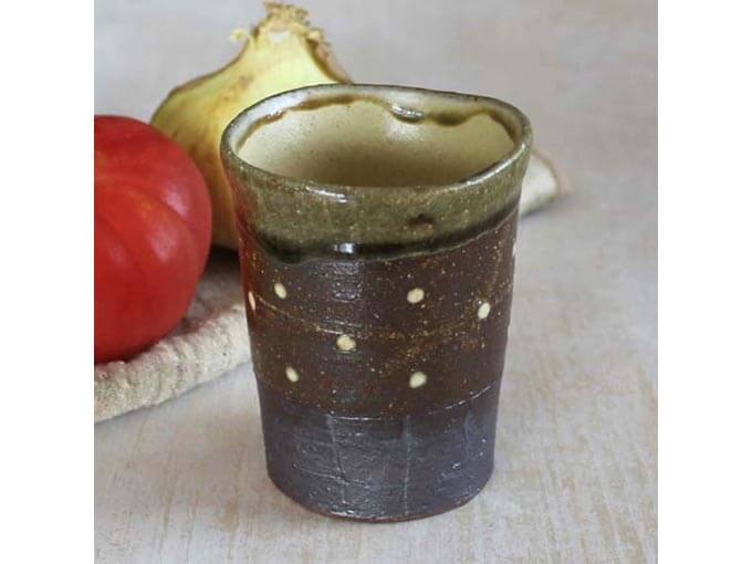 同窓会の記念品でおすすめの職人手づくりのカップ