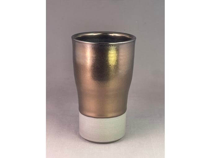 お酒好きの人への雑貨のプレゼントでおすすめの陶器のビールコップ