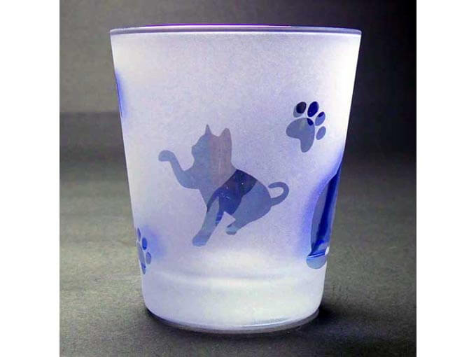 お酒好きの人への雑貨のプレゼントでおすすめの猫のロックグラス