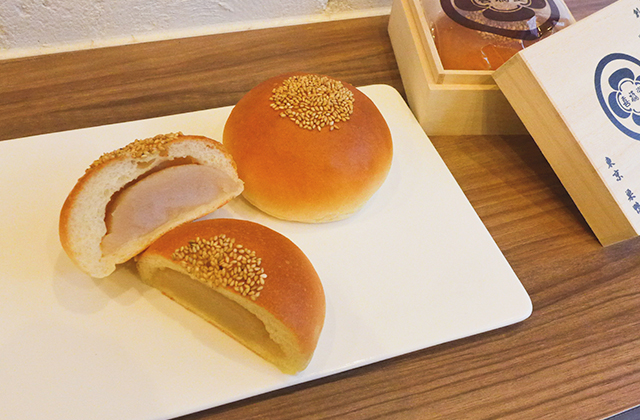 高級あんぱん（白小豆）