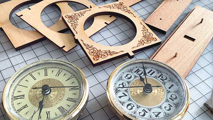 充実の自作体験ができる木製置き時計キットの様々な部品