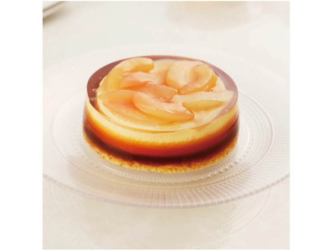 桃と紅茶の香るケーキ