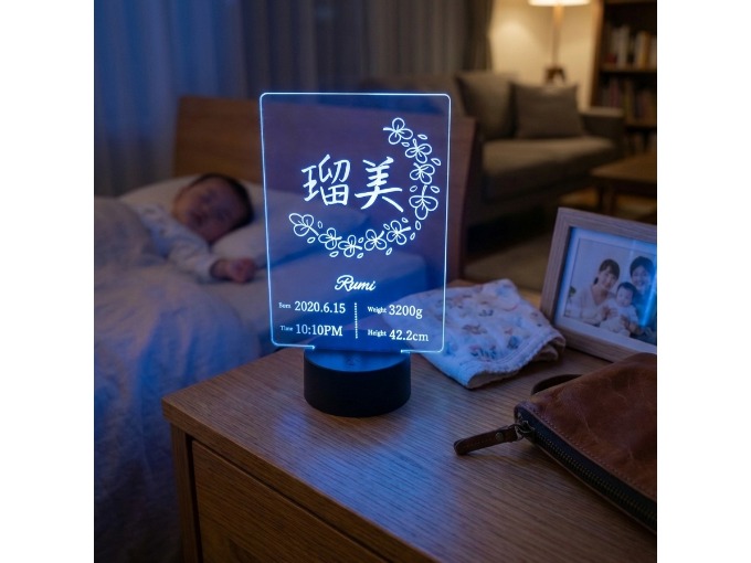 眠る子供とアクリルスタンド