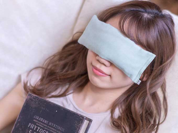 自分では買わないけどもらって嬉しい予算5000円のプレゼントで特におすすめの目のお灸マスク