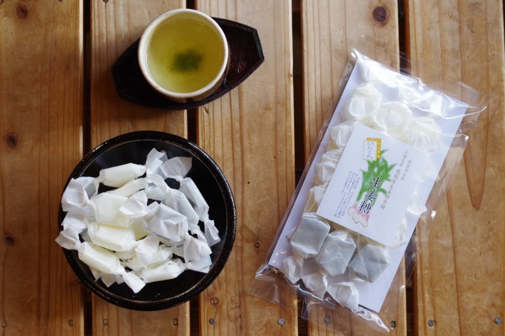 雪解けの味。生姜糖と抹茶糖でおいしく健康つくる。