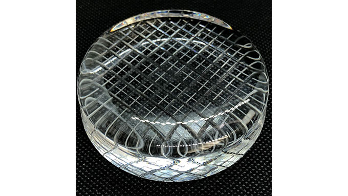 洗練されたデザインのペーパーウェイトで生活に彩りを