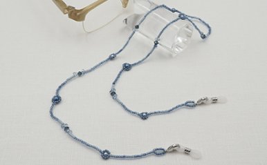 「すくも藍ビーズ」で自分だけのマスクコードを手作りしようの画像