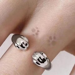 かわいすぎてずるい癒しの肉球の画像