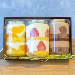 低糖質でも美味しくて映える♪缶入りケーキセットの画像