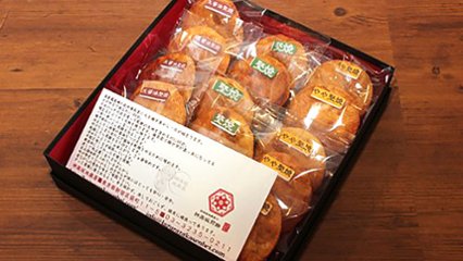 紀州備長炭で手焼き。贈り物に選ばれる神楽坂煎餅の画像