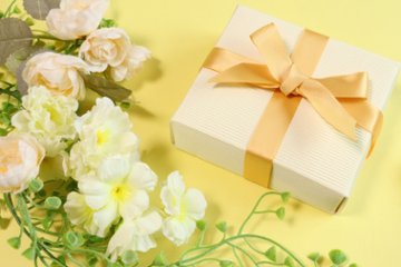 物価高でもプレゼント文化は揺らがない：贈り物の価値観調査の画像