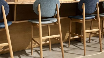 椅子の日の画像