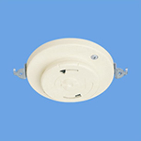 WG6005W・フル引掛ローゼット（露出・埋込両用）（ミルキーホワイト）（フル端子）（送り端子付）　【Panasonic】画像