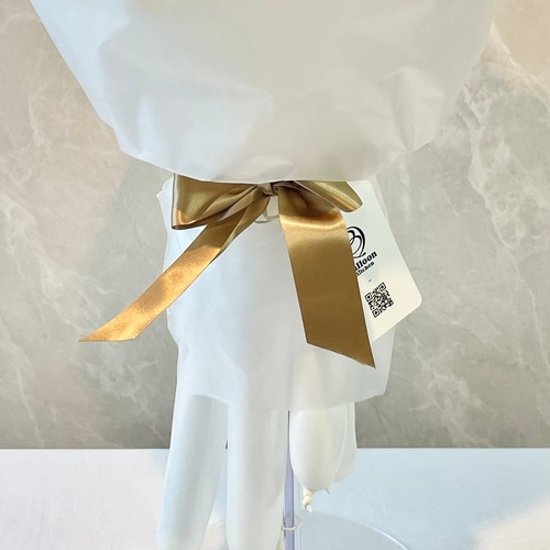 white×gold balloon bouquet画像