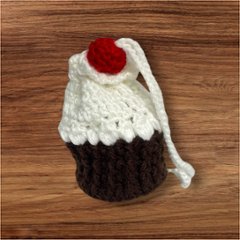 手編み 巾着 3個セット スイーツモチーフ プリン パフェ ゼリー チェリー付き ハンドメイド 小物入れ ミニ巾着 かわいい アクセサリー入れ イヤホン ケース ギフト プレゼント 編み物 レディース画像