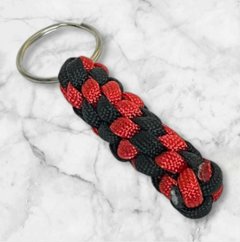パラコード キーホルダー レッド ブラック 編み込み ハンドメイド キーリング アウトドア メンズ レディース おしゃれ かっこいい バッグアクセサリー リュック キーケース プレゼント ギフト画像