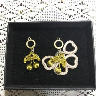 手編みレース、アシメトリートルコイヤリング・トルコピアス　の画像