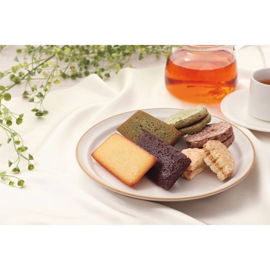 自家挽きアーモンドのガトーセレクション（２４個） 184画像