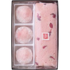 新杵堂　桜ふわふわ・苺ムース大福セット 1745430の画像