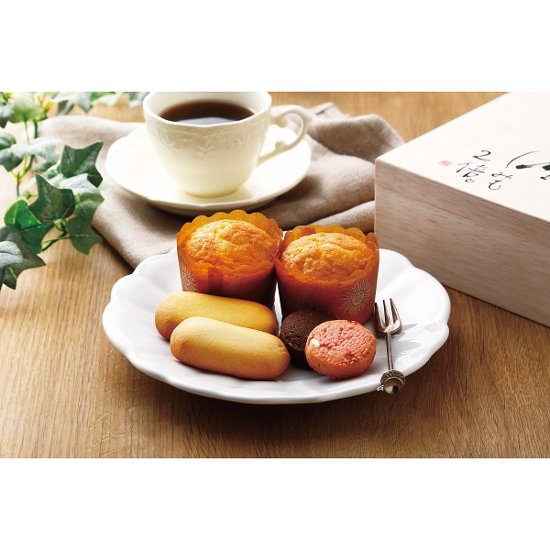 喜びあふれるお楽しみスイーツ（木箱入） YT-10C画像