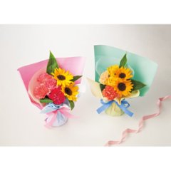 【母の日専用】ひまわりとバラのスタンディングブーケ商品のお届け期間：5.6(水)～5.10(日)。5月6日以降のご注文は「遅れてごめんね」対応となります。画像