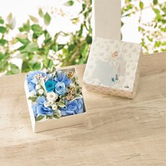 【母の日専用】オルゴール付きボックスフラワーアレンジメント（シンデレラ）商品のお届け期間：5.6(水)～5.10(日)。5月6日以降のご注文は「遅れてごめんね」対応となります。画像