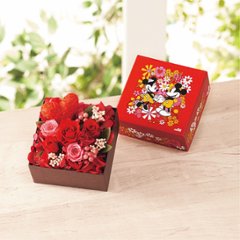 【母の日専用】ボックスフラワーアレンジメント（ミッキー＆ミニー）商品のお届け期間：5.6(水)～5.10(日)。5月6日以降のご注文は「遅れてごめんね」対応となります。画像