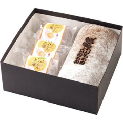 【母の日専用】新杵堂　母の日ロールケーキ＆みかん大福セット商品のお届け期間：5.6(水)～5.10(日)。5月1日以降のご注文は「遅れてごめんね」対応となります。の画像