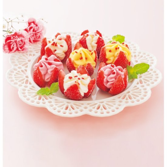 【母の日専用】博多あまおう　花いちごのアイス（７個）商品のお届け期間：5.6(水)～5.10(日)。4月27日以降のご注文は「遅れてごめんね」対応となります。画像