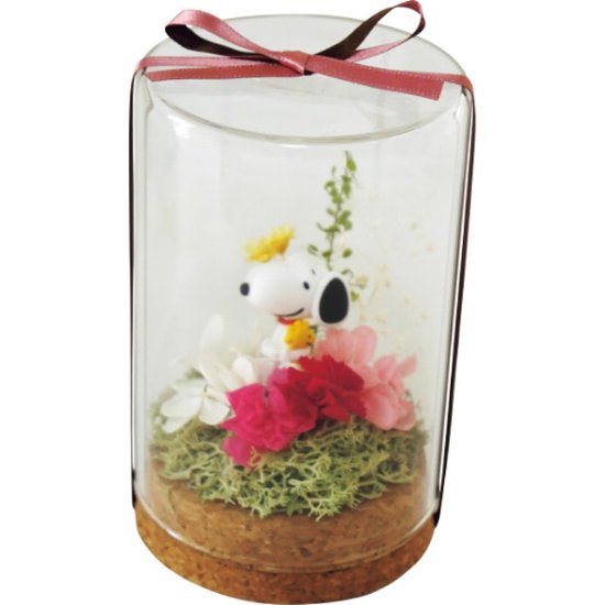 【母の日専用】スヌーピーテラリウムＨＵＧ（プリザーブドフラワー）商品のお届け期間：5.6(水)～5.10(日)。5月6日以降のご注文は「遅れてごめんね」対応となります。画像